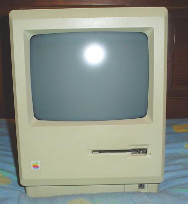 [Really bad picture of the Macintosh Plus]